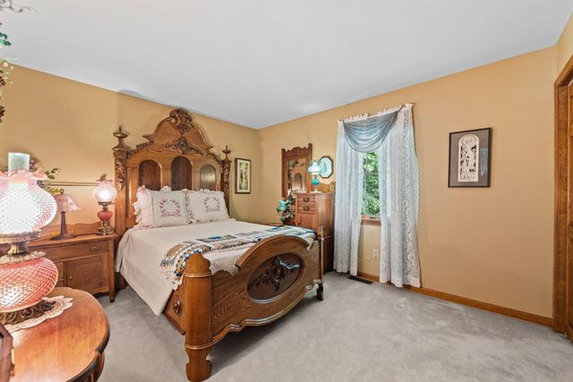 2606 Club Court, Valparaiso, IN 46383