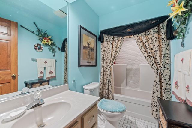 2606 Club Court, Valparaiso, IN 46383
