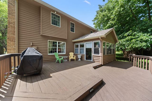 2606 Club Court, Valparaiso, IN 46383