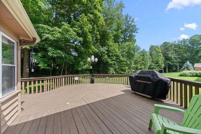 2606 Club Court, Valparaiso, IN 46383