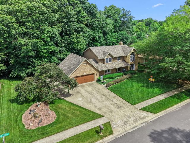 2606 Club Court, Valparaiso, IN 46383