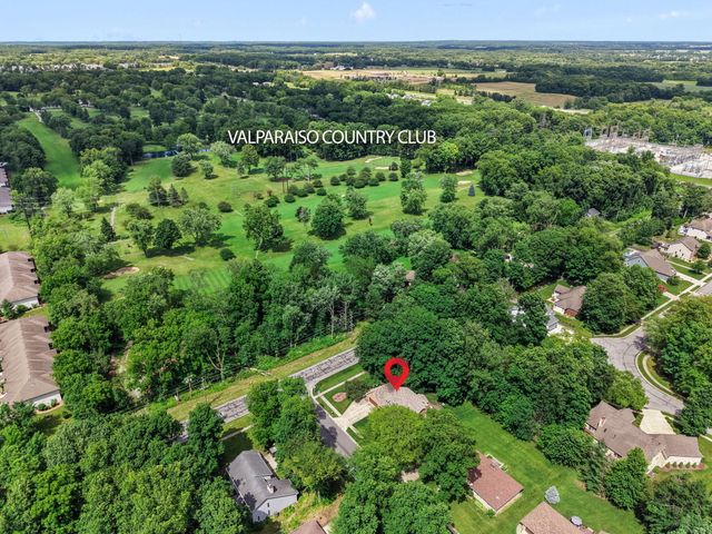 2606 Club Court, Valparaiso, IN 46383