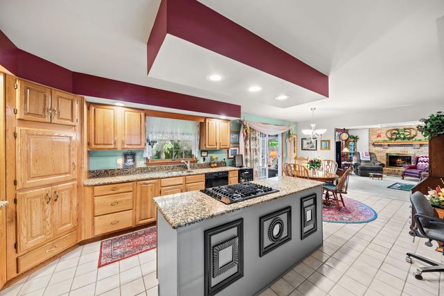 2606 Club Court, Valparaiso, IN 46383