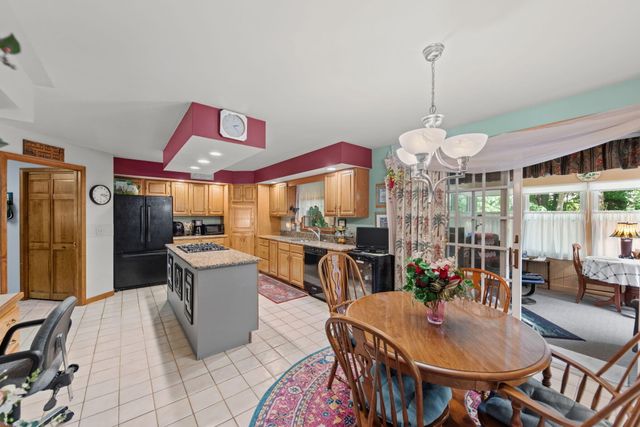 2606 Club Court, Valparaiso, IN 46383