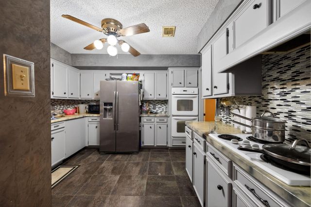 7815 Hummingbird Street, Houston, TX 77071