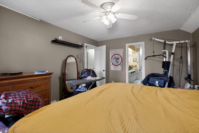 7815 Hummingbird Street, Houston, TX 77071