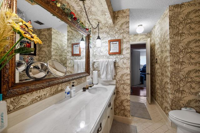 7815 Hummingbird Street, Houston, TX 77071