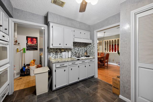 7815 Hummingbird Street, Houston, TX 77071