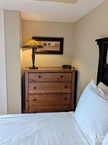 332 Bowling Park Road, Asheville, NC 28803