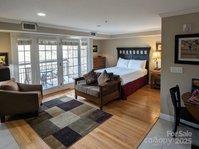 332 Bowling Park Road, Asheville, NC 28803