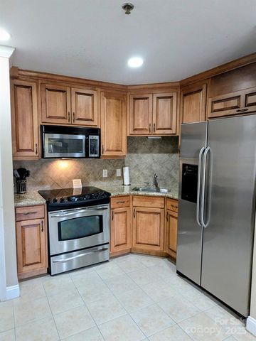 332 Bowling Park Road, Asheville, NC 28803