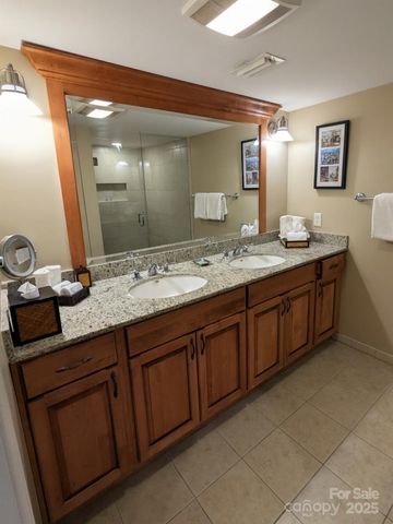 332 Bowling Park Road, Asheville, NC 28803