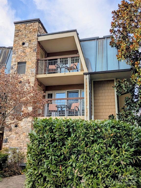 332 Bowling Park Road, Asheville, NC 28803