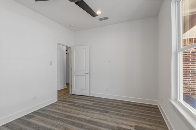 825 Village Gate Circle, Nacogdoches, TX 75961