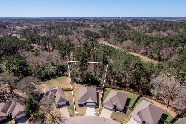 825 Village Gate Circle, Nacogdoches, TX 75961