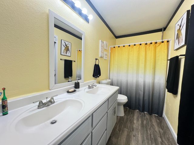 3424 Penny Ln, Modesto, CA 95354