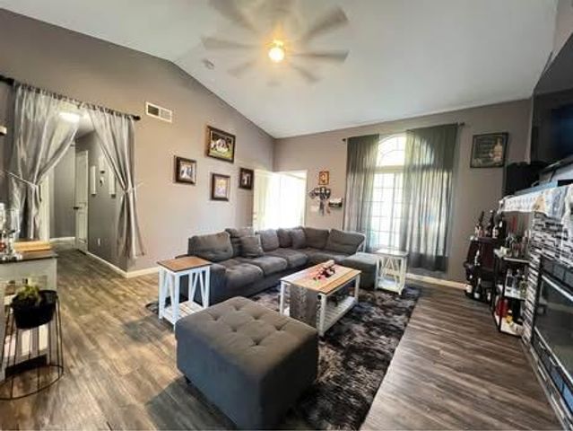 3424 Penny Ln, Modesto, CA 95354