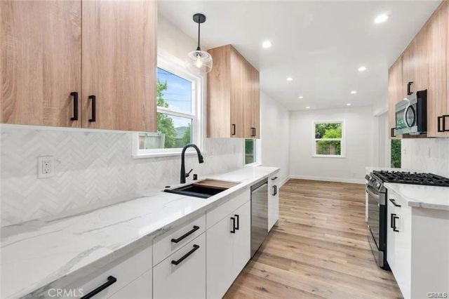 19851 Bassett Street, Winnetka, CA 91306