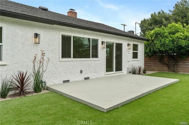 19851 Bassett Street, Winnetka, CA 91306