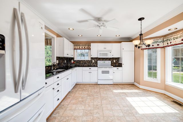 615 KESTREL CT, Woodstock, VA 22664