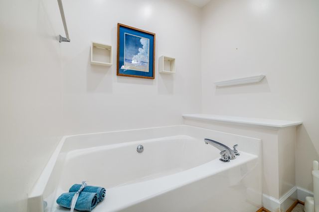 615 KESTREL CT, Woodstock, VA 22664