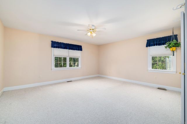615 KESTREL CT, Woodstock, VA 22664