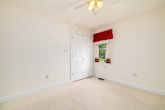615 KESTREL CT, Woodstock, VA 22664
