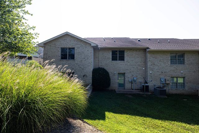 615 KESTREL CT, Woodstock, VA 22664
