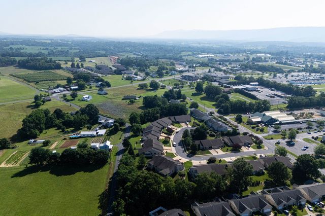 615 KESTREL CT, Woodstock, VA 22664