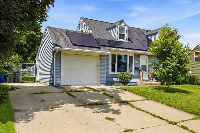 5134 Gordon Avenue NW, Cedar Rapids, IA 52405