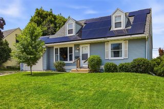 5134 Gordon Avenue NW, Cedar Rapids, IA 52405