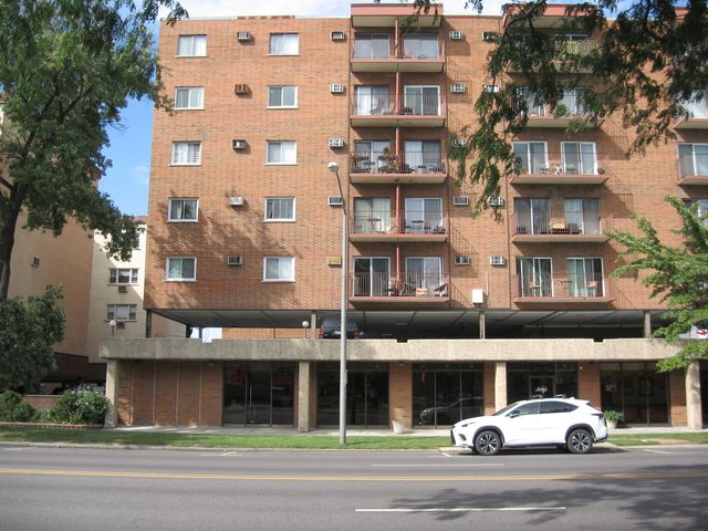 7830 W North Avenue 705, Elmwood Park, IL 60707