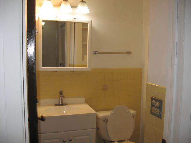 7830 W North Avenue 705, Elmwood Park, IL 60707