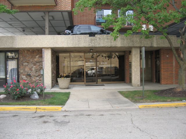 7830 W North Avenue 705, Elmwood Park, IL 60707