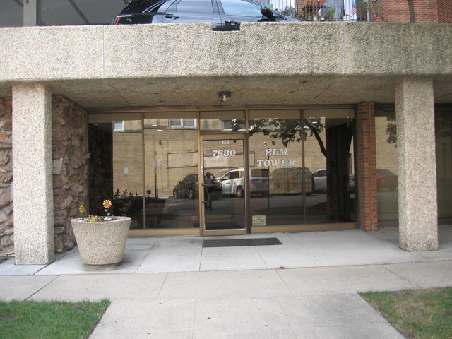 7830 W North Avenue 705, Elmwood Park, IL 60707