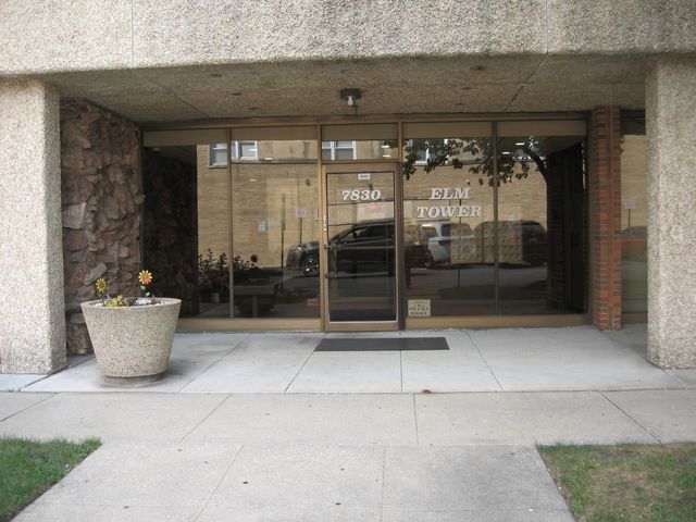 7830 W North Avenue 705, Elmwood Park, IL 60707