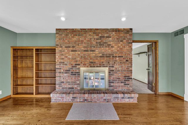 7 Sprucewood COURT, Wind Point, WI 53402