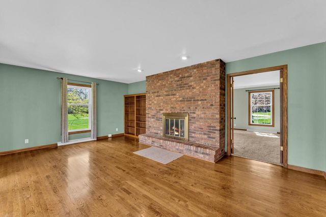 7 Sprucewood COURT, Wind Point, WI 53402