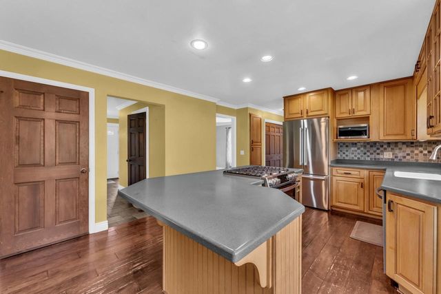 7 Sprucewood COURT, Wind Point, WI 53402