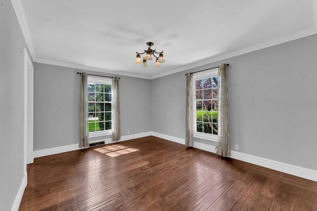 7 Sprucewood COURT, Wind Point, WI 53402