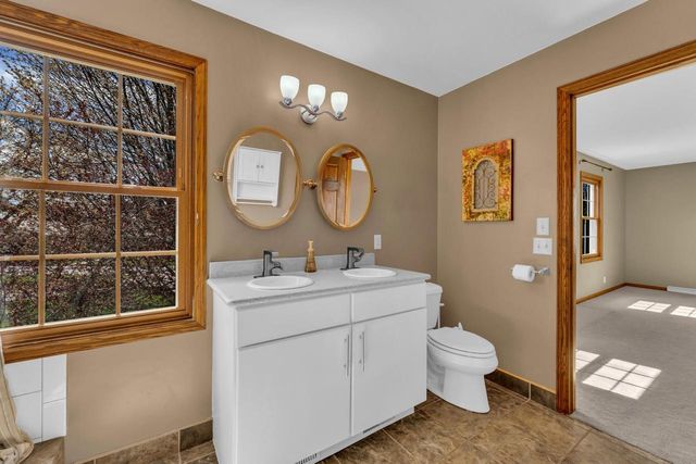 7 Sprucewood COURT, Wind Point, WI 53402