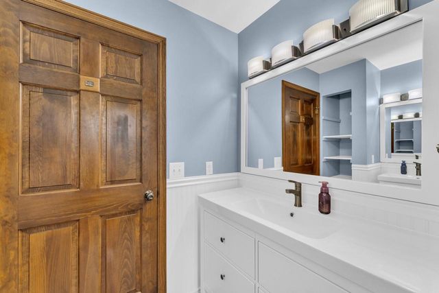 7 Sprucewood COURT, Wind Point, WI 53402
