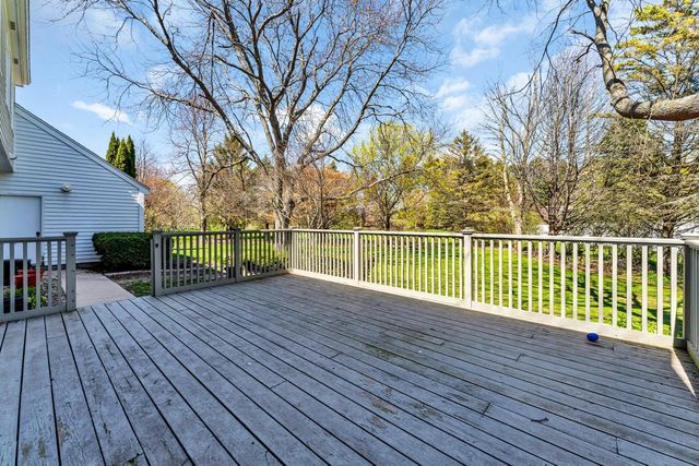 7 Sprucewood COURT, Wind Point, WI 53402