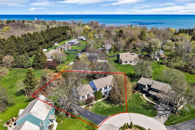 7 Sprucewood COURT, Wind Point, WI 53402