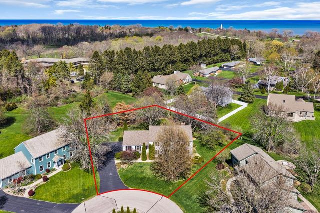 7 Sprucewood COURT, Wind Point, WI 53402