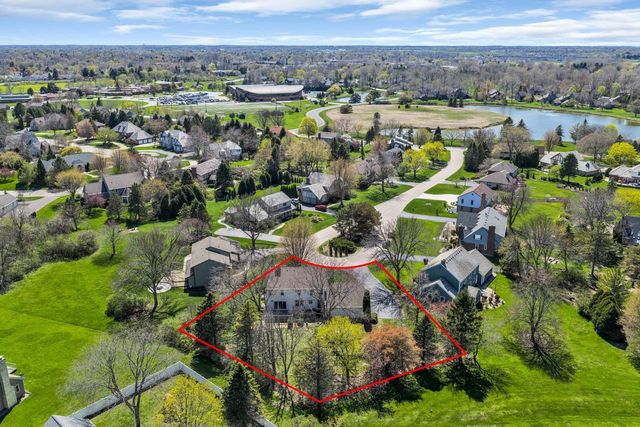 7 Sprucewood COURT, Wind Point, WI 53402