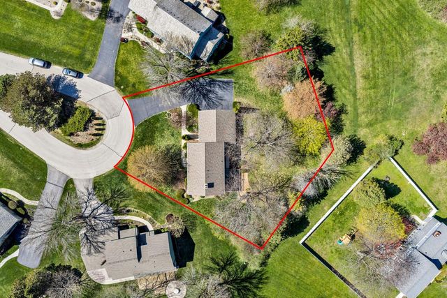 7 Sprucewood COURT, Wind Point, WI 53402