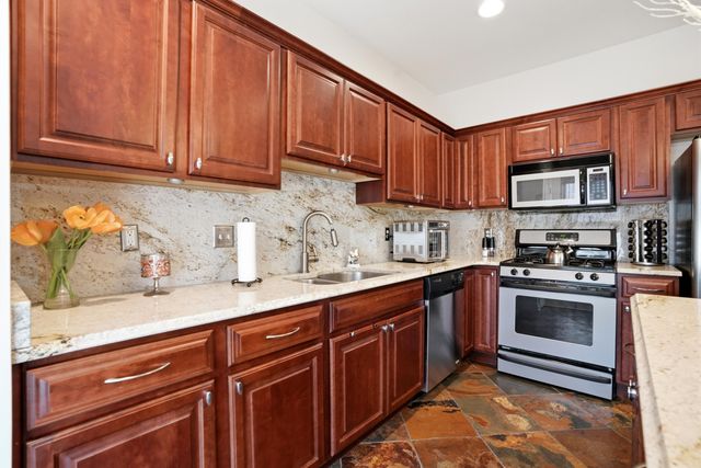 964 Fountain Place, Schererville, IN 46375