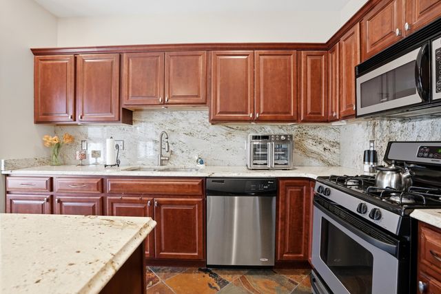 964 Fountain Place, Schererville, IN 46375