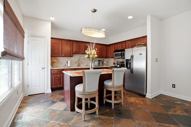 964 Fountain Place, Schererville, IN 46375